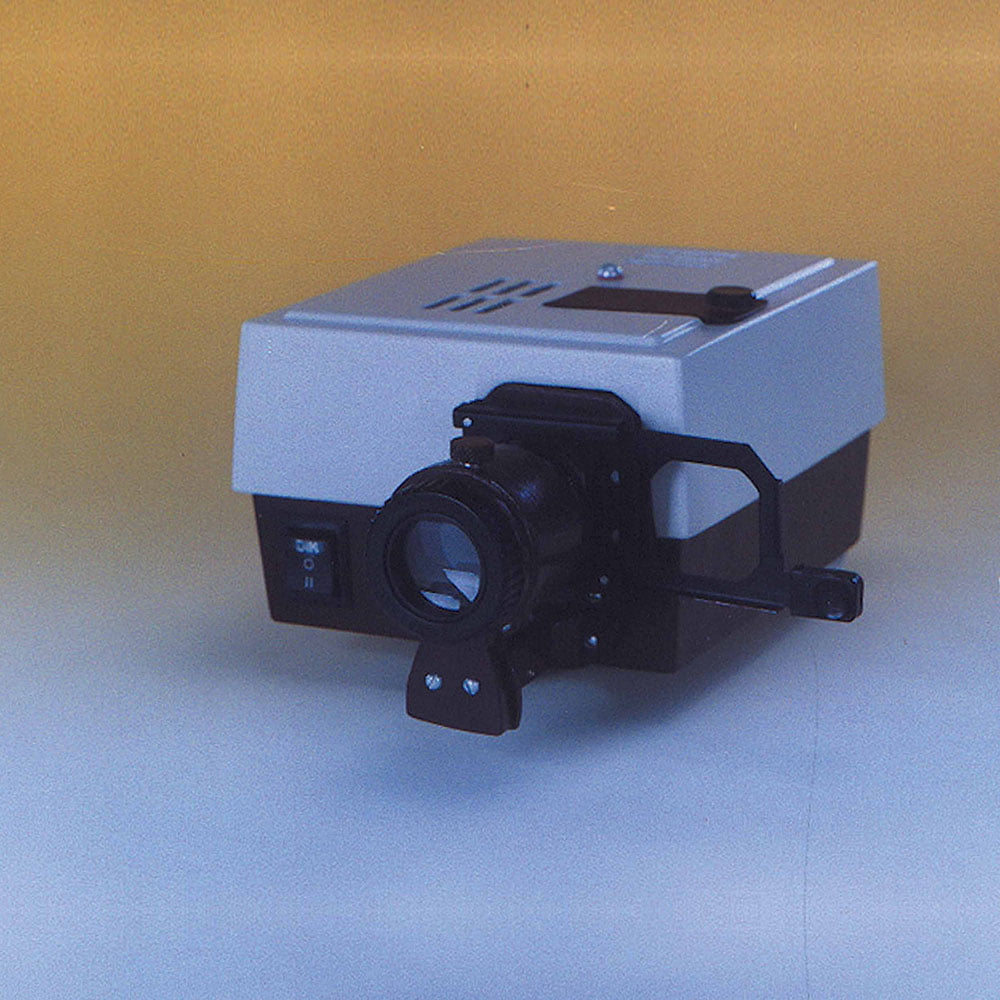 Semi-Automatic Slide Projector