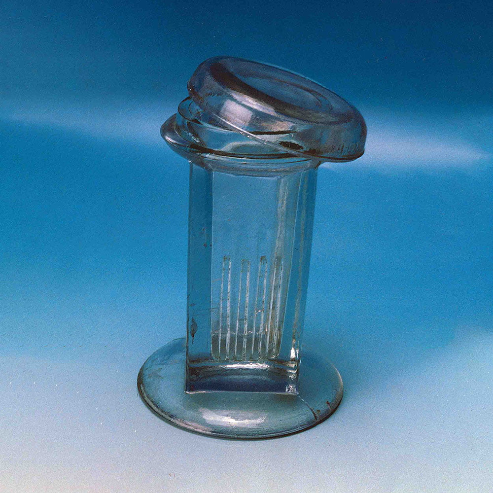 🖼️ Image ALT Tags:
"Coplin Glass Staining Jar for Laboratory Slide Preparation"
"Microscope Slide Staining Jar for Biology Classrooms"
"Glass Coplin Jar for Histology and Medical Lab Use"
"Affordable Staining Jar for Schools and Research Labs in India"